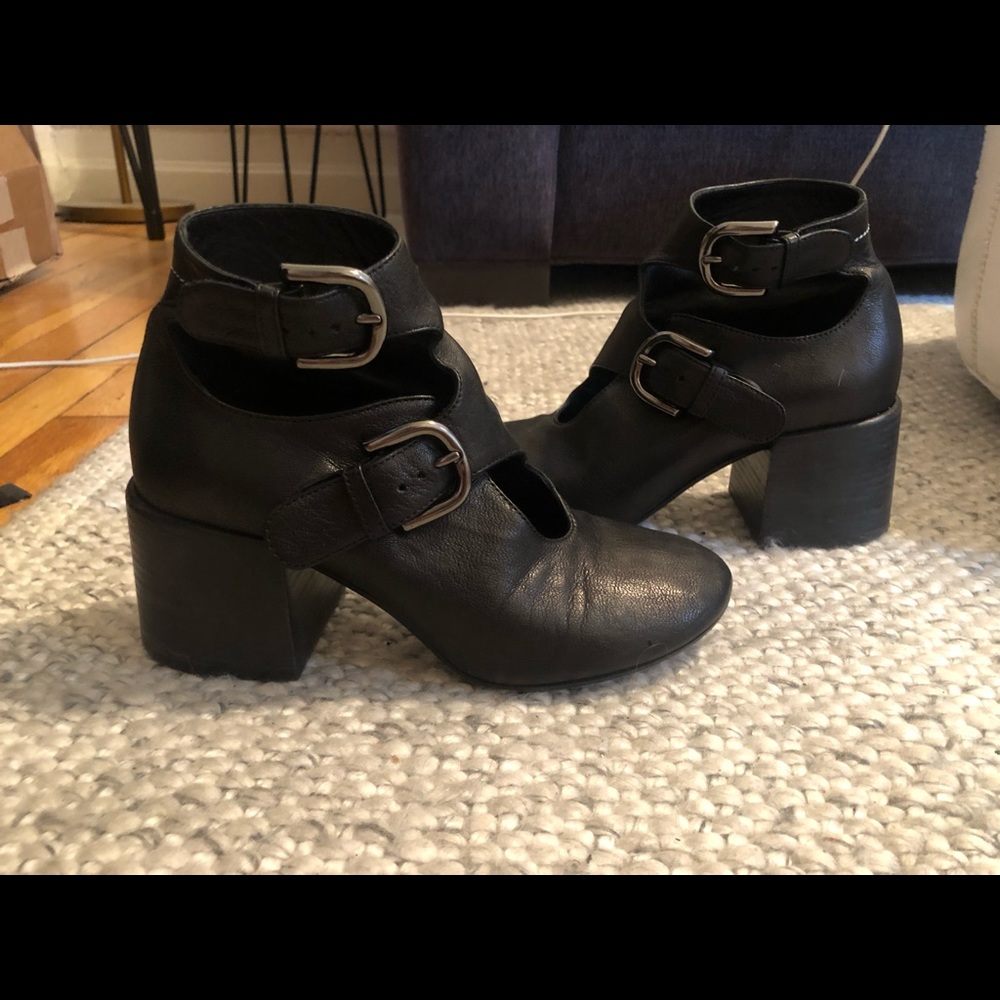 Mm6 Maison Margiela Buckle Boot Black Leather EU37